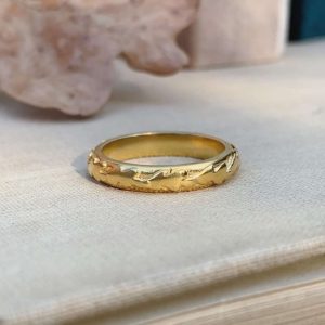 Oak Leaf Gold Band